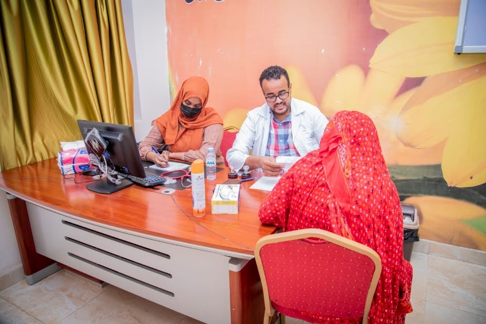 طبيب بمستشفى أطباء بورتسودان